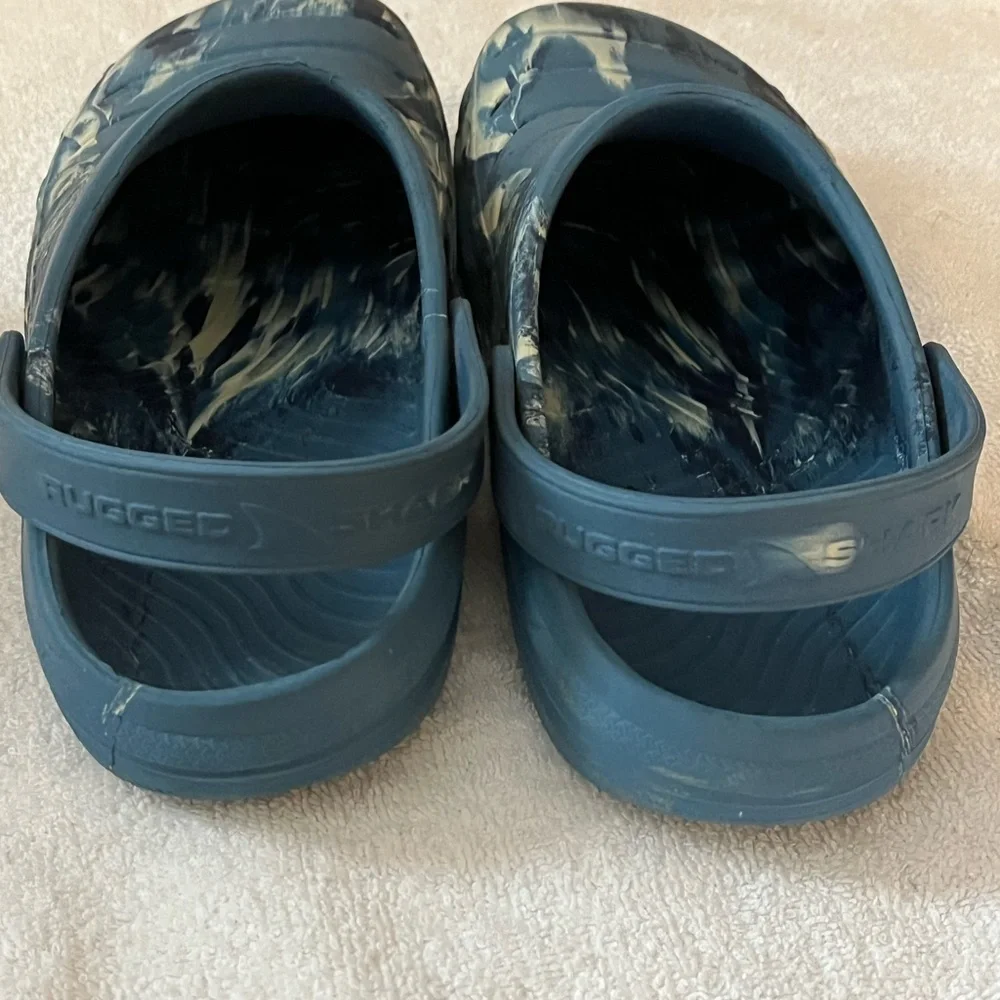 Rugged Shark Tie Dy Sandals Sz 9
